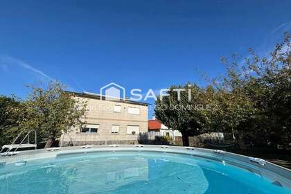 House for sale in Moaña, Pontevedra. 