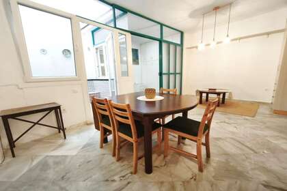 Flat in Sevilla. 