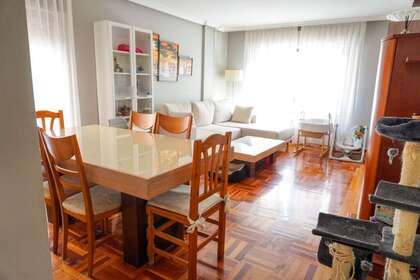 Flat for sale in León. 
