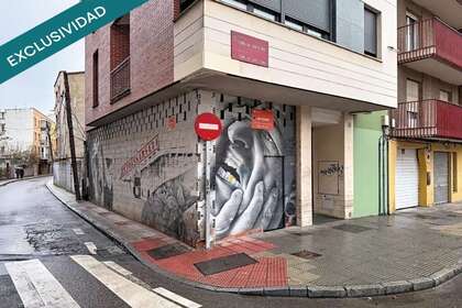 Commercial premise for sale in León. 