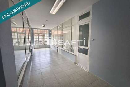 Office for sale in Noia, La Coruña (A Coruña). 