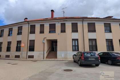 Flat for sale in Dueñas, Palencia. 