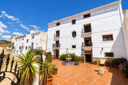 House for sale in Vélez-Blanco, Almería. 