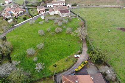 Pozemky v Villaviciosa, Asturias. 