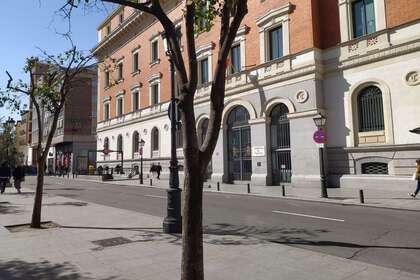 Parking space for sale in Madrid. 