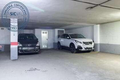 Vagas de estacionamento em Torrent, Valencia. 