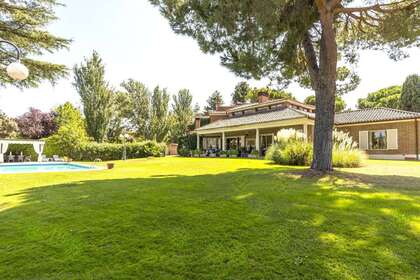 Flat for sale in Boadilla del Monte, Madrid. 