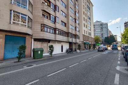 Commercial premise for sale in Vigo, Pontevedra. 