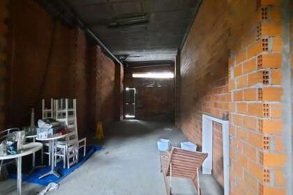 Commercial premise for sale in Vigo, Pontevedra. 