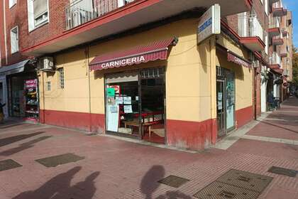 Commercial premise for sale in Valladolid. 