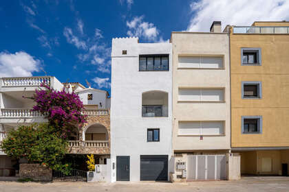 Flat for sale in Parets d´Emporda, Girona. 