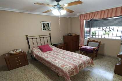 House for sale in Sevilla. 