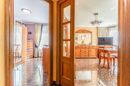 House for sale in Valencia. 