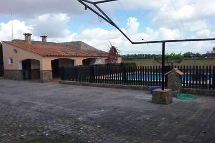 Chalets verkoop in Badajoz. 