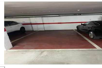 Parkovací místa v Sur, Aguadulce, Almería. 