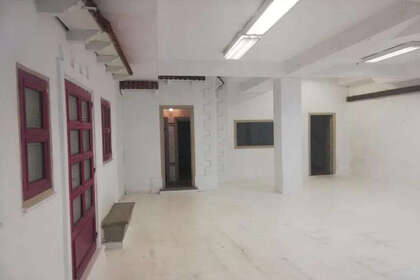 Local comercial en Plaza Breton, Salamanca. 