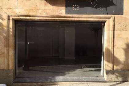 商业物业 进入 Centro Histórico, Salamanca. 