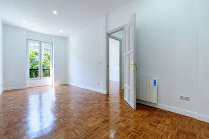 Flat in Ríos Rosas, Chamberí, Madrid. 
