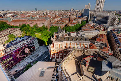 Квартира Продажа в Cortes de Madrid, Centro. 