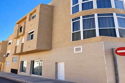 Flat for sale in San Isidro, Granadilla de Abona, Santa Cruz de Tenerife, Tenerife. 