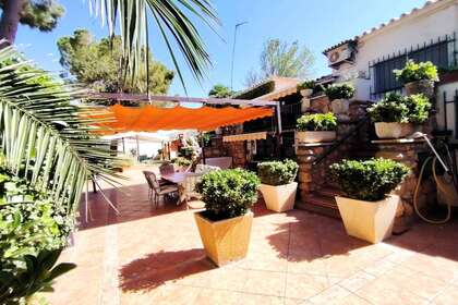 Chalet vendita in El Peral, Valdepeñas, Ciudad Real. 