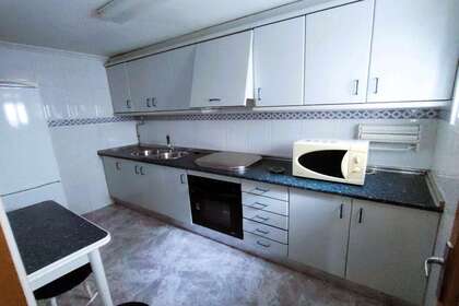 House for sale in Convento, Valdepeñas, Ciudad Real. 