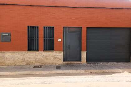 House for sale in Convento, Valdepeñas, Ciudad Real. 