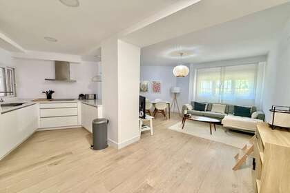 Flat for sale in La Estrella, Sevilla. 