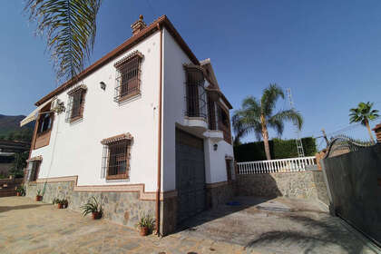 Cluster house for sale in Alhaurín el Grande, Málaga. 