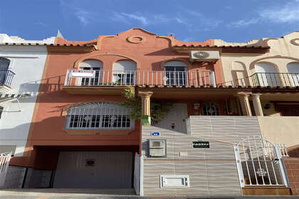 Huizen verkoop in Las Lagunas, Fuengirola, Málaga. 