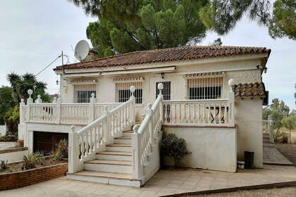 Ранчо Продажа в Alhaurín el Grande, Málaga. 