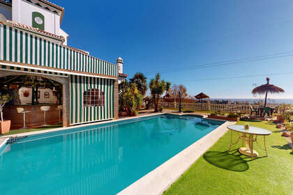 Cluster house for sale in Torrox-Costa, Málaga. 