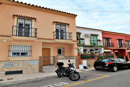 Huizen verkoop in Las Lagunas, Fuengirola, Málaga. 