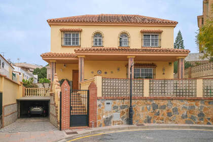 Cluster house for sale in Las Lagunas, Fuengirola, Málaga. 