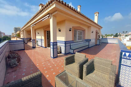 Penthouse/Dachwohnung zu verkaufen in Fuengirola, Málaga. 