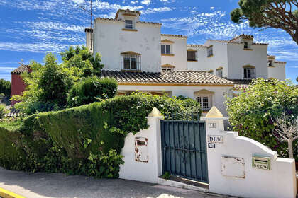 Haus zu verkaufen in Calahonda, Mijas, Málaga. 