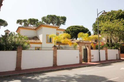 Klynge huse til salg i Calahonda, Mijas, Málaga. 