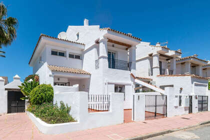 房子 出售 进入 Marbella, Málaga. 