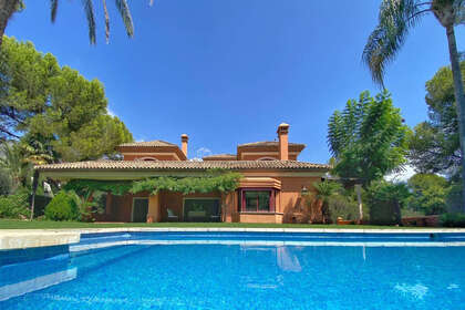 Cluster house for sale in Sierra Blanca, Marbella, Málaga. 