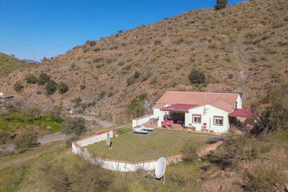 Cluster house for sale in Alora, Málaga. 