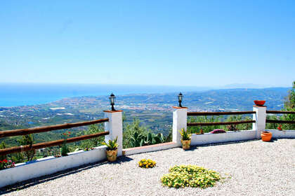 Cluster house for sale in Algarrobo, Málaga. 