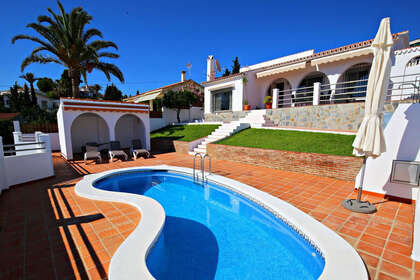 Cluster house for sale in Caleta de Velez, Málaga. 