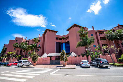 Penthouse for sale in Puerto Banús, Marbella, Málaga. 