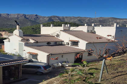 Cluster house for sale in Ojén, Málaga. 