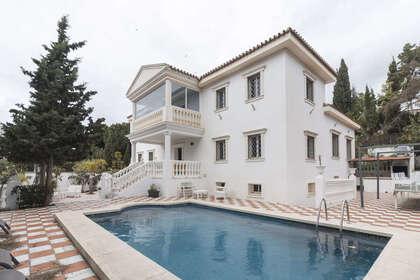 Cluster house for sale in Hacienda Las Chapas, Marbella, Málaga. 