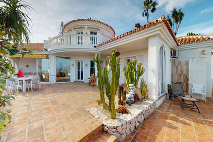 Cluster house for sale in Almayate Alto, Málaga. 