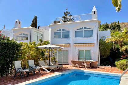 Cluster house for sale in Nerja, Málaga. 