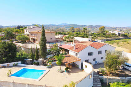 Cluster house for sale in Alhaurín el Grande, Málaga. 