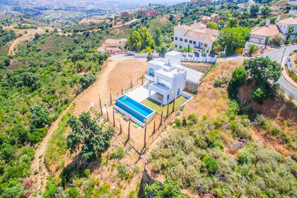 Cluster house for sale in Ojén, Málaga. 