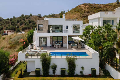 Cluster house for sale in La Cala Golf, Mijas, Málaga. 